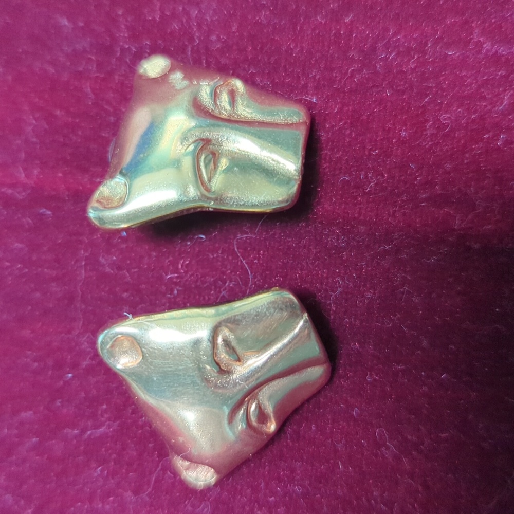 Lioness earrings